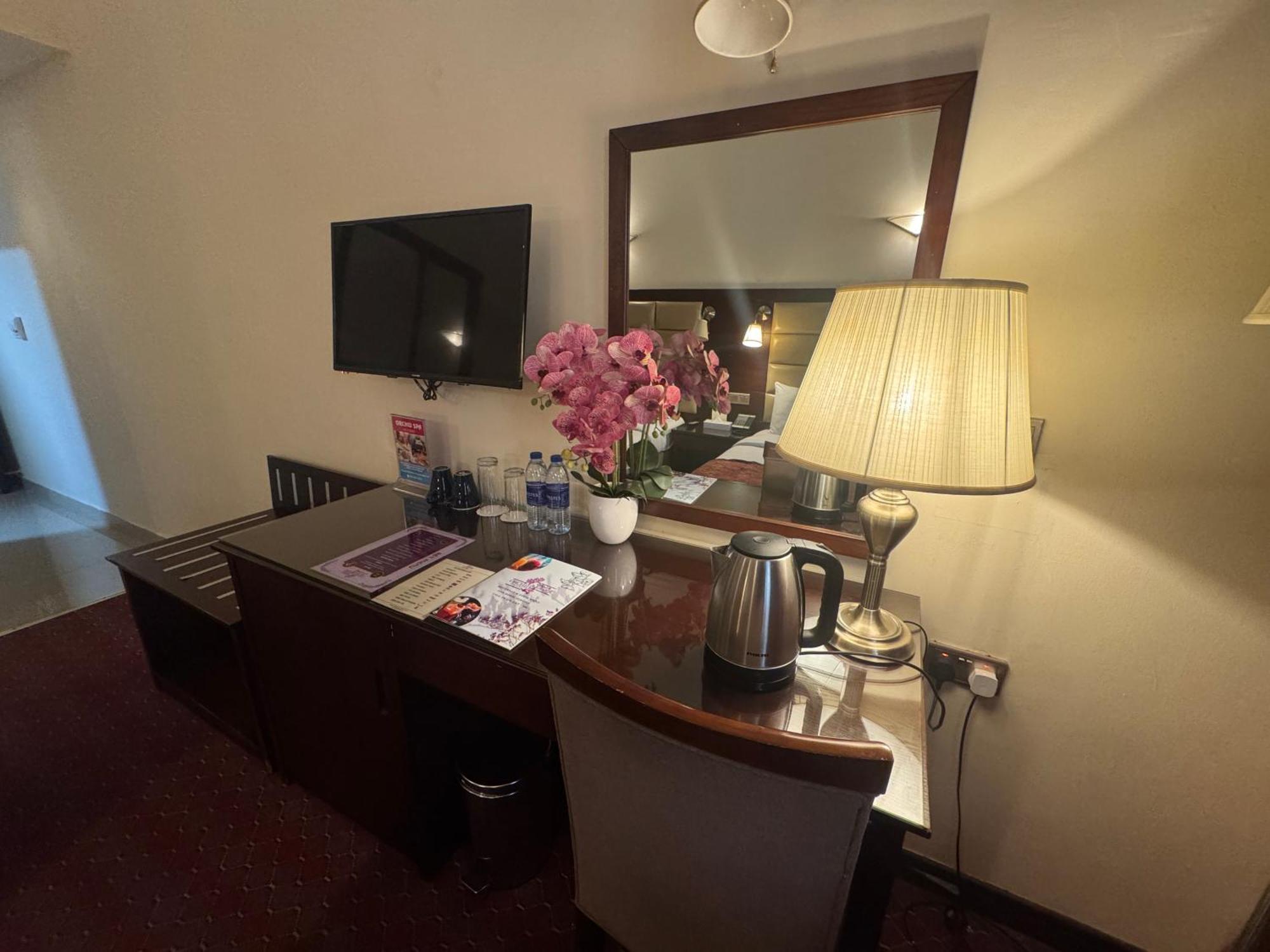 Orchid Hotel Deira Дубай Экстерьер фото